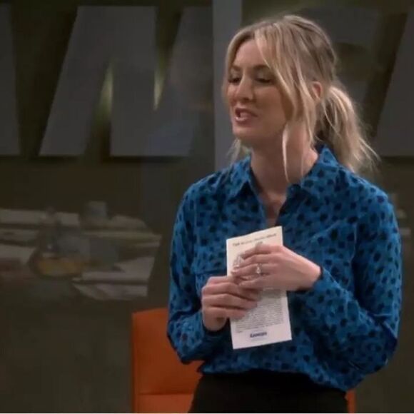 Equipment Blue Leopard Print Blouse - Picture 2 of 6